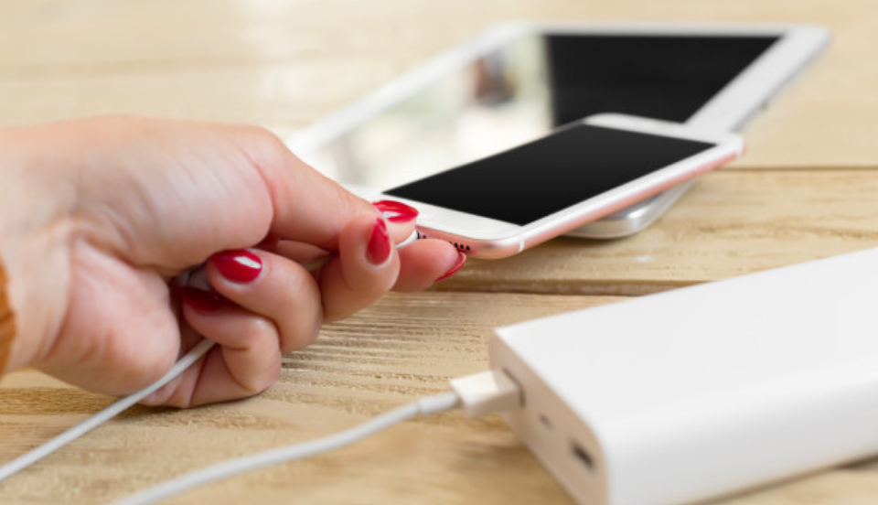 Power Banks: Choosing the Best Custom Corporate Gifts