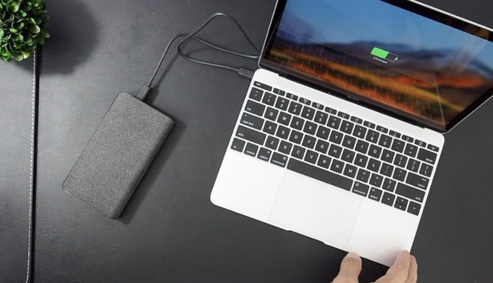Finden Sie das richtige USB-Kabel und die richtige Powerbank für Ihr Mac-Notebook